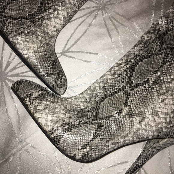 Snake Skin Boots BNWT - Picture 2 of 3